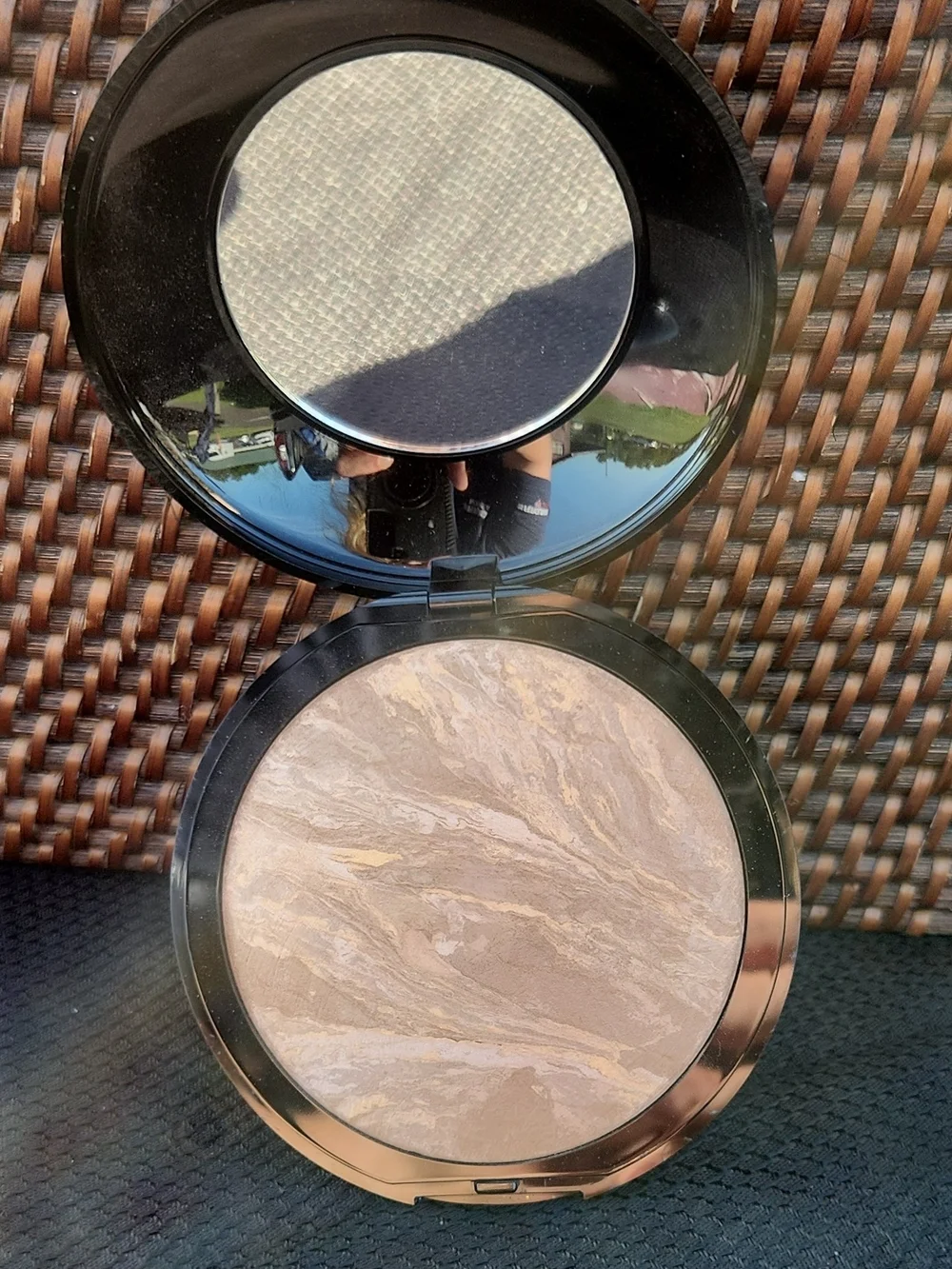 Laura Geller Baked Balance-N-Brighten Color Correcting Foundation - Tan